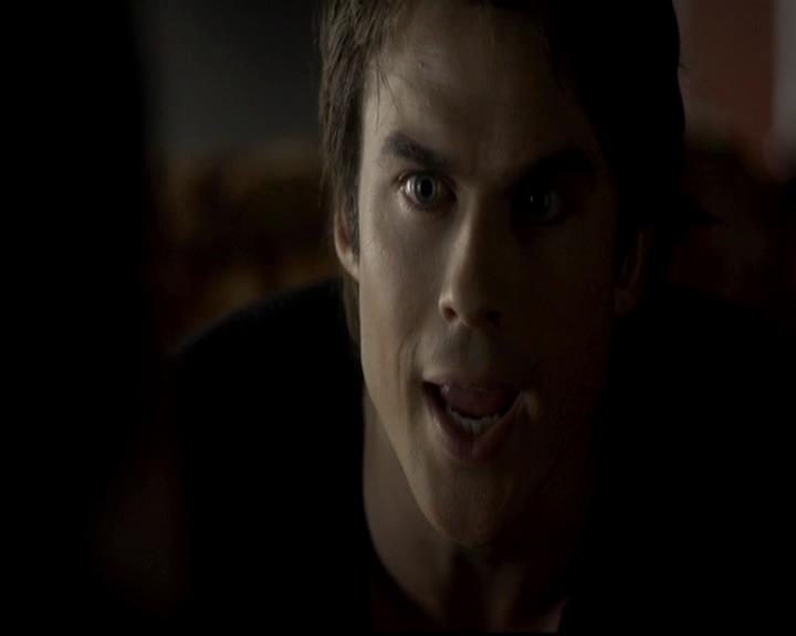 VampireDiariesWorld-dot-org_4x08WellAlwaysHaveBourbonStreet0277.jpg