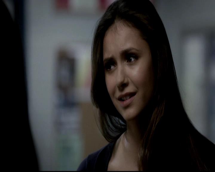 VampireDiariesWorld-dot-org_4x08WellAlwaysHaveBourbonStreet0333.jpg