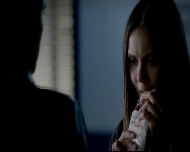 VampireDiariesWorld-dot-org_4x08WellAlwaysHaveBourbonStreet0412.jpg