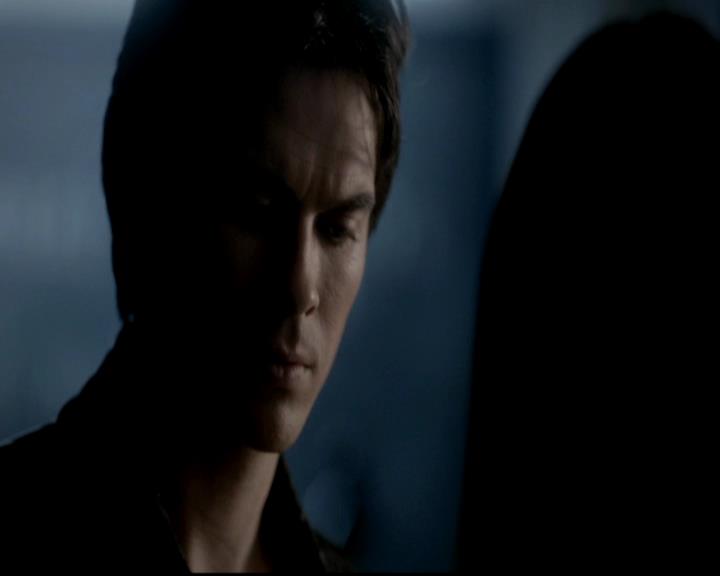 VampireDiariesWorld-dot-org_4x08WellAlwaysHaveBourbonStreet0419.jpg