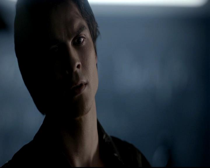 VampireDiariesWorld-dot-org_4x08WellAlwaysHaveBourbonStreet0442.jpg