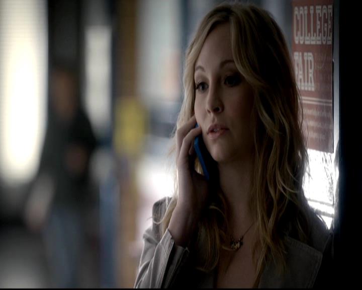 VampireDiariesWorld-dot-org_4x08WellAlwaysHaveBourbonStreet0490.jpg