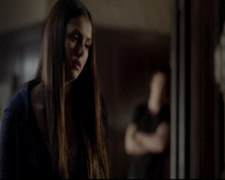 VampireDiariesWorld-dot-org_4x08WellAlwaysHaveBourbonStreet2172.jpg