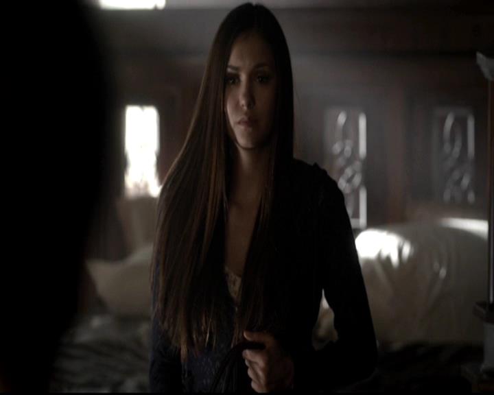 VampireDiariesWorld-dot-org_4x09OComeAllYeFaithful0102.jpg