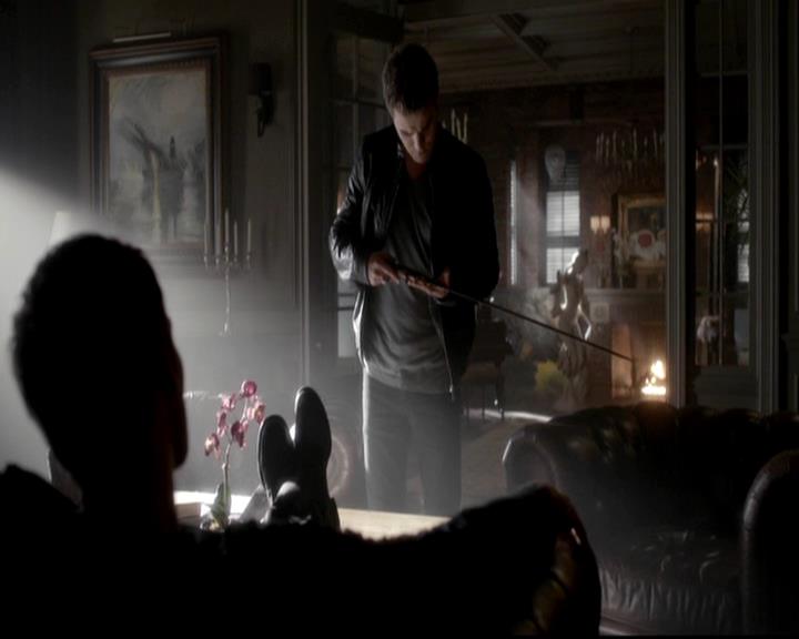 VampireDiariesWorld-dot-org_4x09OComeAllYeFaithful0211.jpg