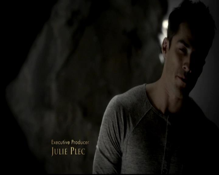 VampireDiariesWorld-dot-org_4x09OComeAllYeFaithful0249.jpg