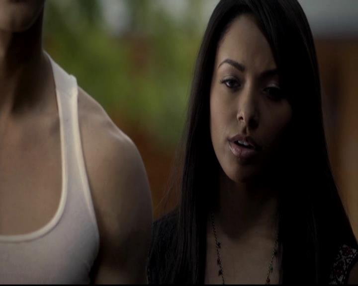 VampireDiariesWorld-dot-org_4x09OComeAllYeFaithful0342.jpg