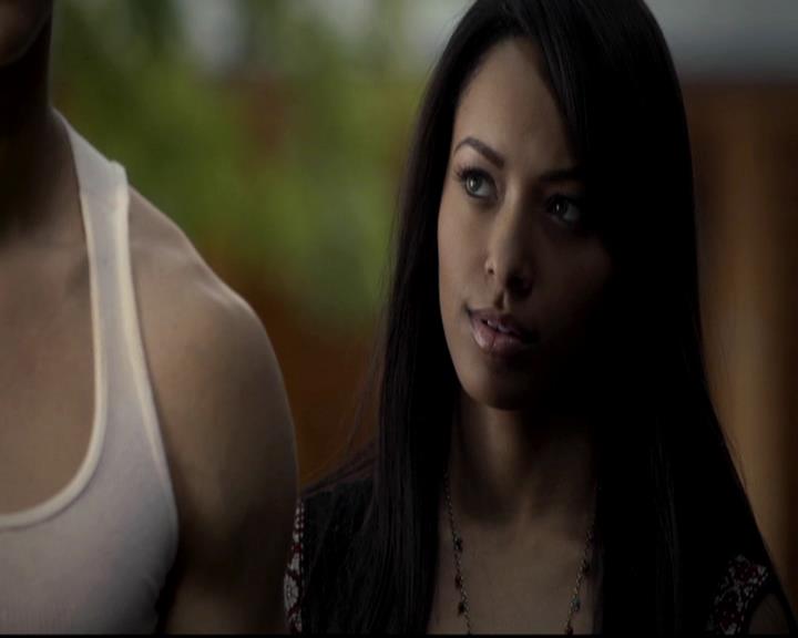 VampireDiariesWorld-dot-org_4x09OComeAllYeFaithful0343.jpg