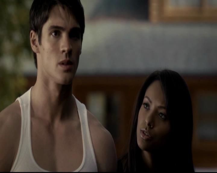 VampireDiariesWorld-dot-org_4x09OComeAllYeFaithful0345.jpg