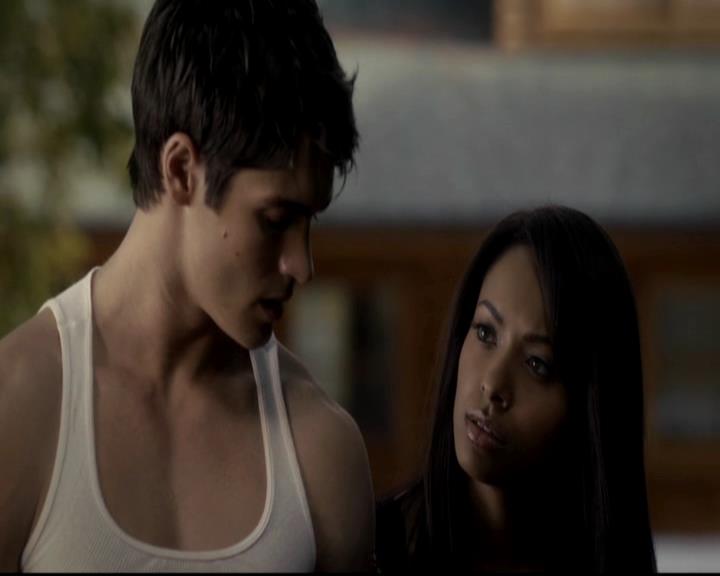 VampireDiariesWorld-dot-org_4x09OComeAllYeFaithful0346.jpg