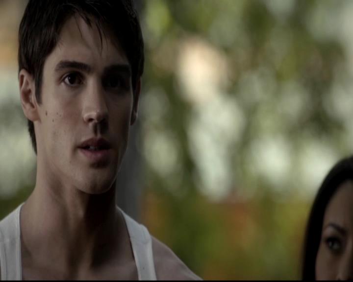 VampireDiariesWorld-dot-org_4x09OComeAllYeFaithful0354.jpg