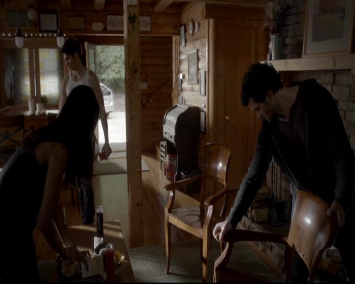 VampireDiariesWorld-dot-org_4x09OComeAllYeFaithful0374.jpg