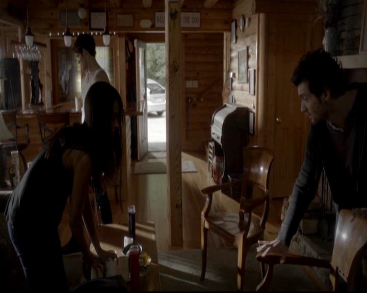 VampireDiariesWorld-dot-org_4x09OComeAllYeFaithful0375.jpg