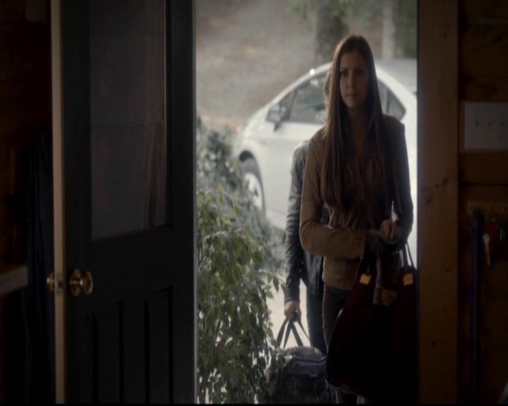 VampireDiariesWorld-dot-org_4x09OComeAllYeFaithful0384.jpg