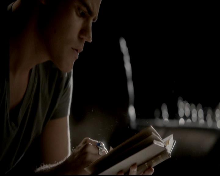 VampireDiariesWorld-dot-org_4x09OComeAllYeFaithful0426.jpg