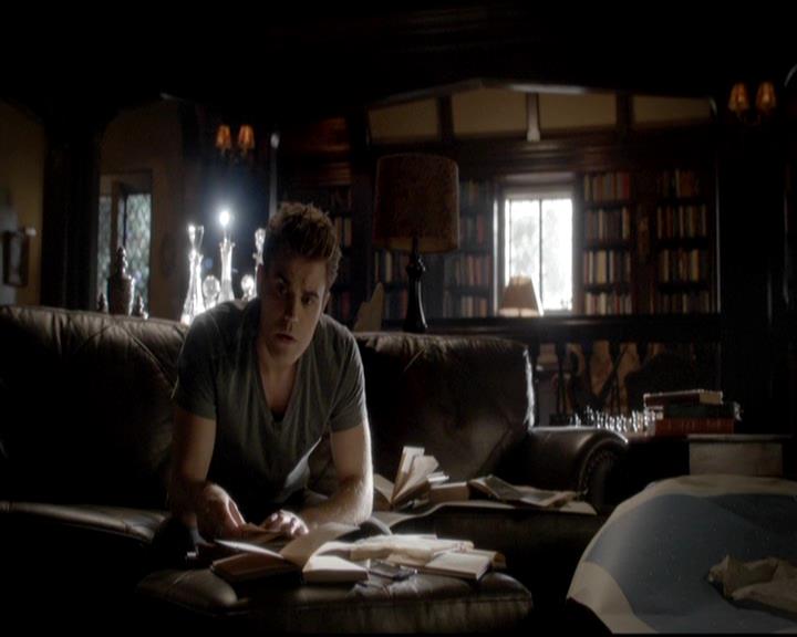 VampireDiariesWorld-dot-org_4x09OComeAllYeFaithful0471.jpg