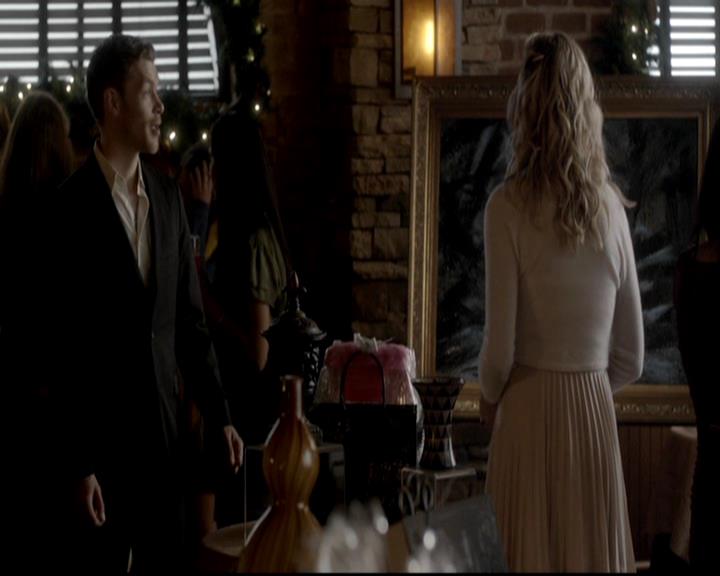 VampireDiariesWorld-dot-org_4x09OComeAllYeFaithful0530.jpg