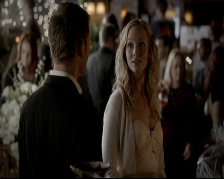 VampireDiariesWorld-dot-org_4x09OComeAllYeFaithful0537.jpg