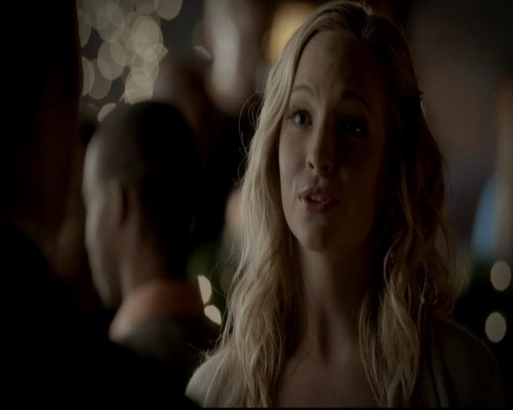 VampireDiariesWorld-dot-org_4x09OComeAllYeFaithful0545.jpg