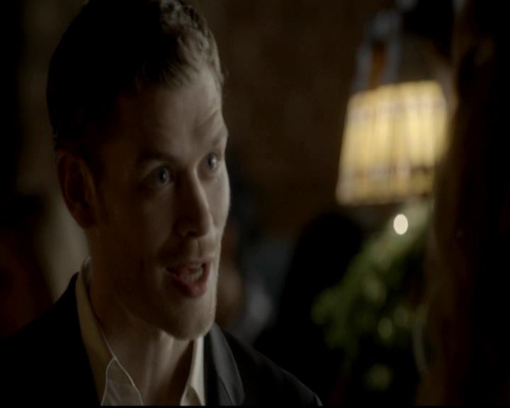 VampireDiariesWorld-dot-org_4x09OComeAllYeFaithful0550.jpg