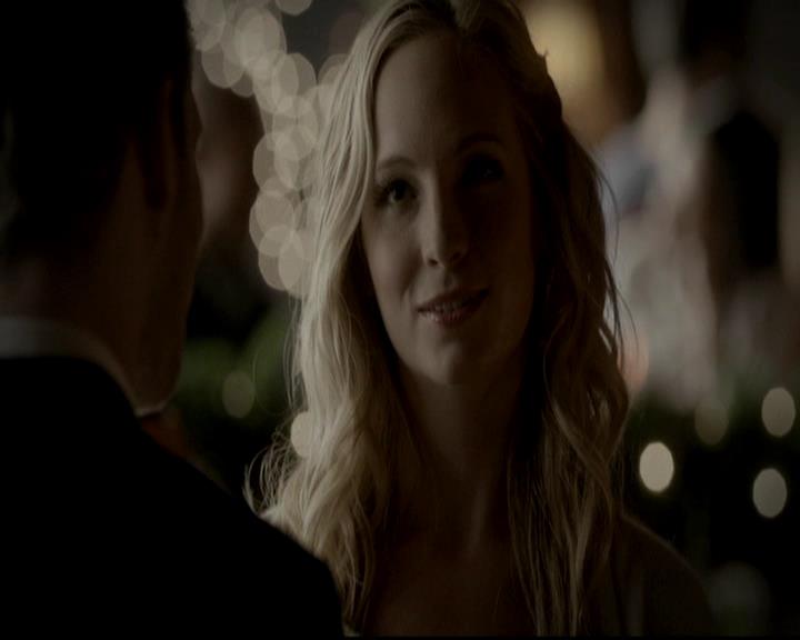 VampireDiariesWorld-dot-org_4x09OComeAllYeFaithful0552.jpg