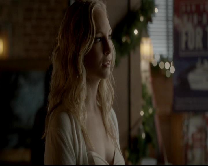 VampireDiariesWorld-dot-org_4x09OComeAllYeFaithful0560.jpg