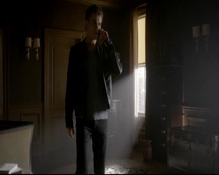 VampireDiariesWorld-dot-org_4x09OComeAllYeFaithful0580.jpg