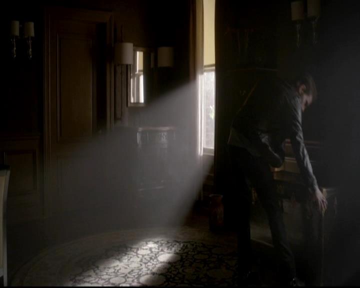 VampireDiariesWorld-dot-org_4x09OComeAllYeFaithful0585.jpg