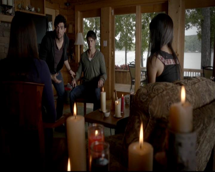 VampireDiariesWorld-dot-org_4x09OComeAllYeFaithful0642.jpg