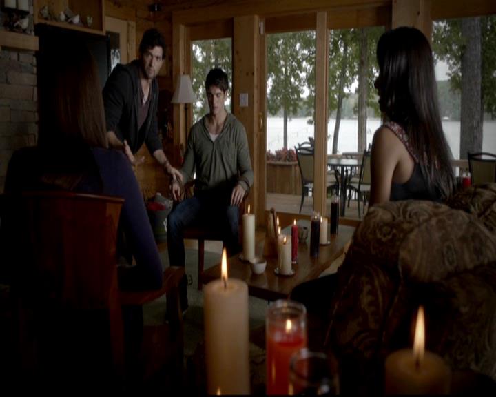 VampireDiariesWorld-dot-org_4x09OComeAllYeFaithful0649.jpg