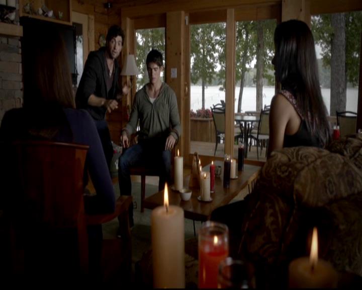 VampireDiariesWorld-dot-org_4x09OComeAllYeFaithful0650.jpg