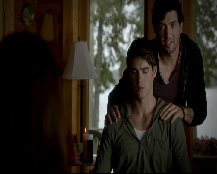 VampireDiariesWorld-dot-org_4x09OComeAllYeFaithful0653.jpg