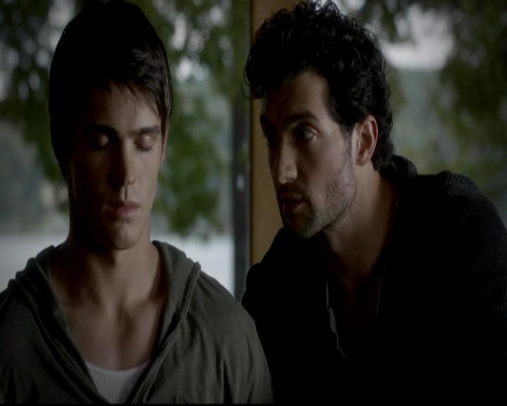 VampireDiariesWorld-dot-org_4x09OComeAllYeFaithful0672.jpg