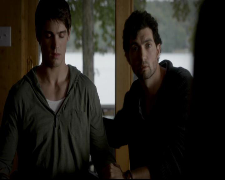 VampireDiariesWorld-dot-org_4x09OComeAllYeFaithful0677.jpg