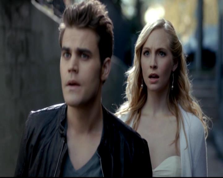 VampireDiariesWorld-dot-org_4x09OComeAllYeFaithful0771.jpg