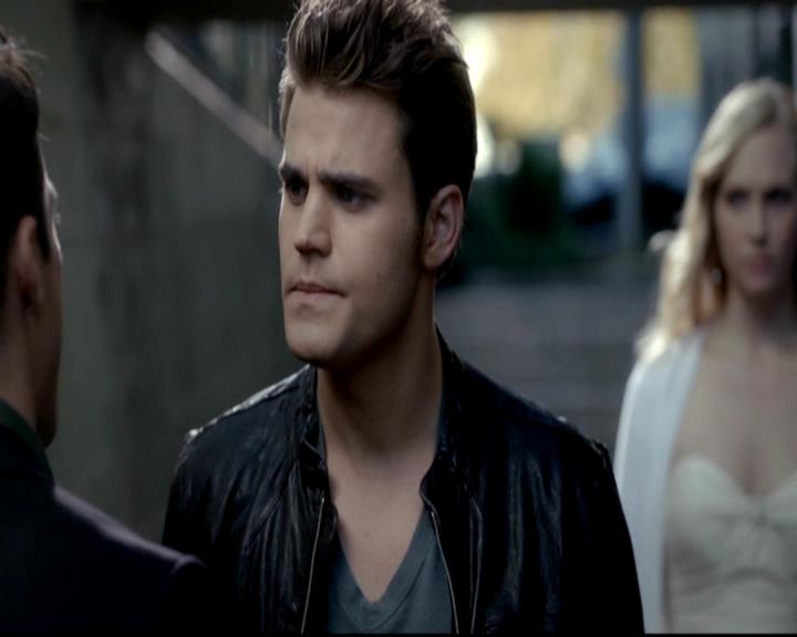 VampireDiariesWorld-dot-org_4x09OComeAllYeFaithful0784.jpg