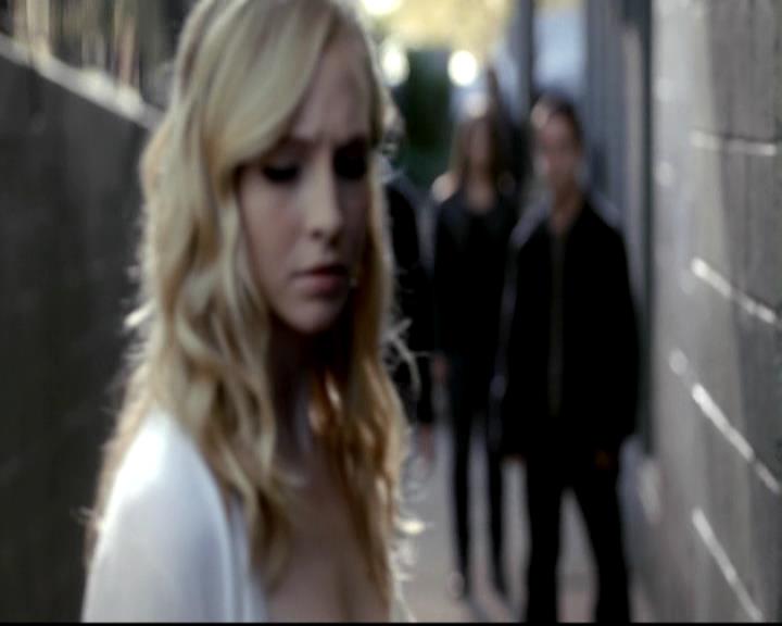 VampireDiariesWorld-dot-org_4x09OComeAllYeFaithful0816.jpg