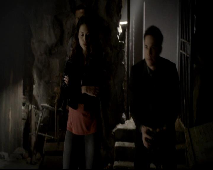 VampireDiariesWorld-dot-org_4x09OComeAllYeFaithful0884.jpg