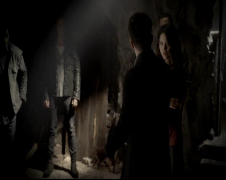 VampireDiariesWorld-dot-org_4x09OComeAllYeFaithful0886.jpg