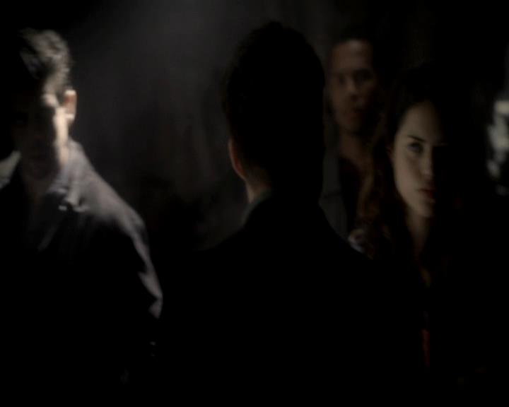 VampireDiariesWorld-dot-org_4x09OComeAllYeFaithful0888.jpg