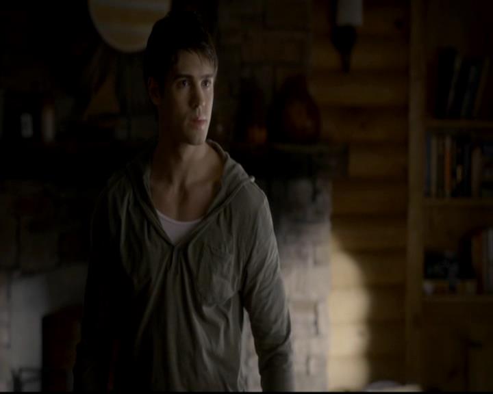 VampireDiariesWorld-dot-org_4x09OComeAllYeFaithful0924.jpg