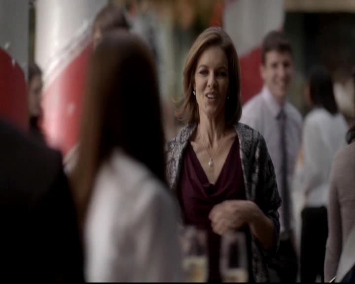 VampireDiariesWorld-dot-org_4x09OComeAllYeFaithful1044.jpg