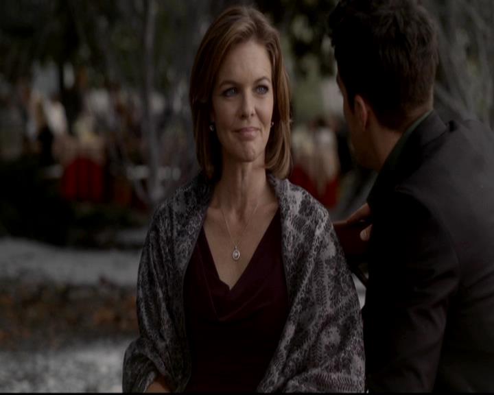 VampireDiariesWorld-dot-org_4x09OComeAllYeFaithful1088.jpg