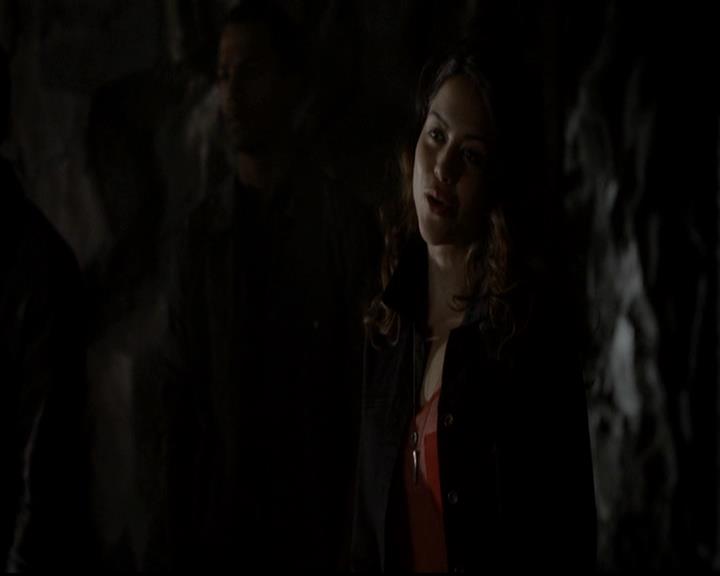 VampireDiariesWorld-dot-org_4x09OComeAllYeFaithful1174.jpg