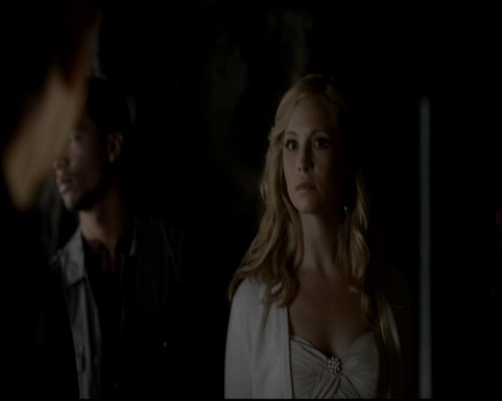 VampireDiariesWorld-dot-org_4x09OComeAllYeFaithful1183.jpg