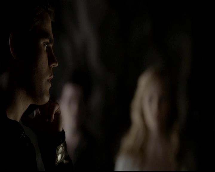 VampireDiariesWorld-dot-org_4x09OComeAllYeFaithful1192.jpg