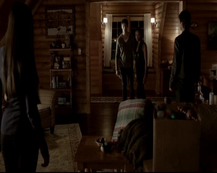 VampireDiariesWorld-dot-org_4x09OComeAllYeFaithful1434.jpg