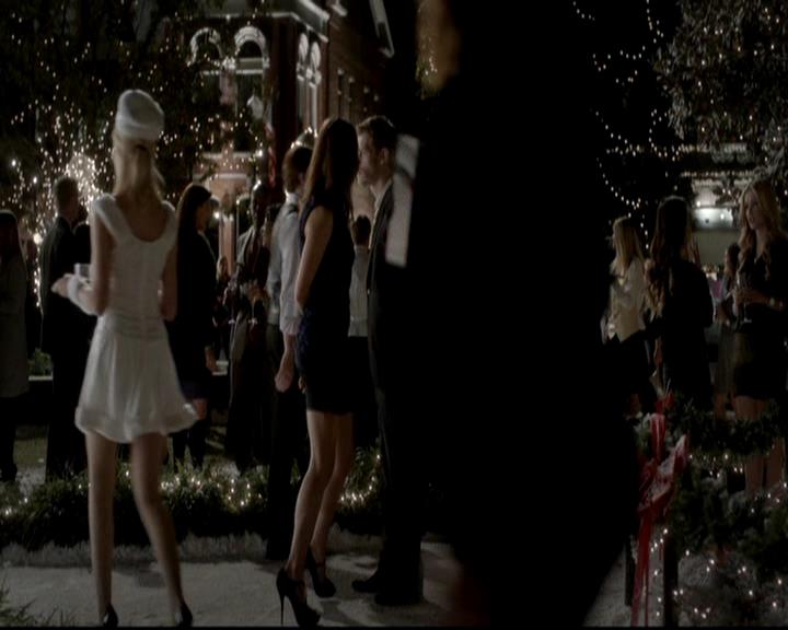 VampireDiariesWorld-dot-org_4x09OComeAllYeFaithful1509.jpg