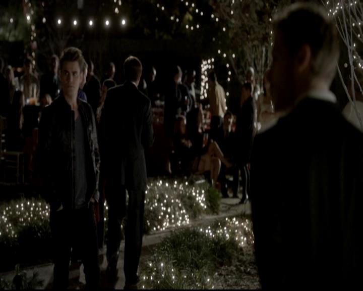 VampireDiariesWorld-dot-org_4x09OComeAllYeFaithful1511.jpg