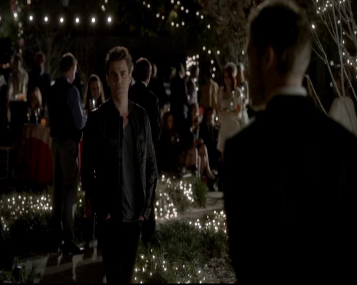 VampireDiariesWorld-dot-org_4x09OComeAllYeFaithful1512.jpg